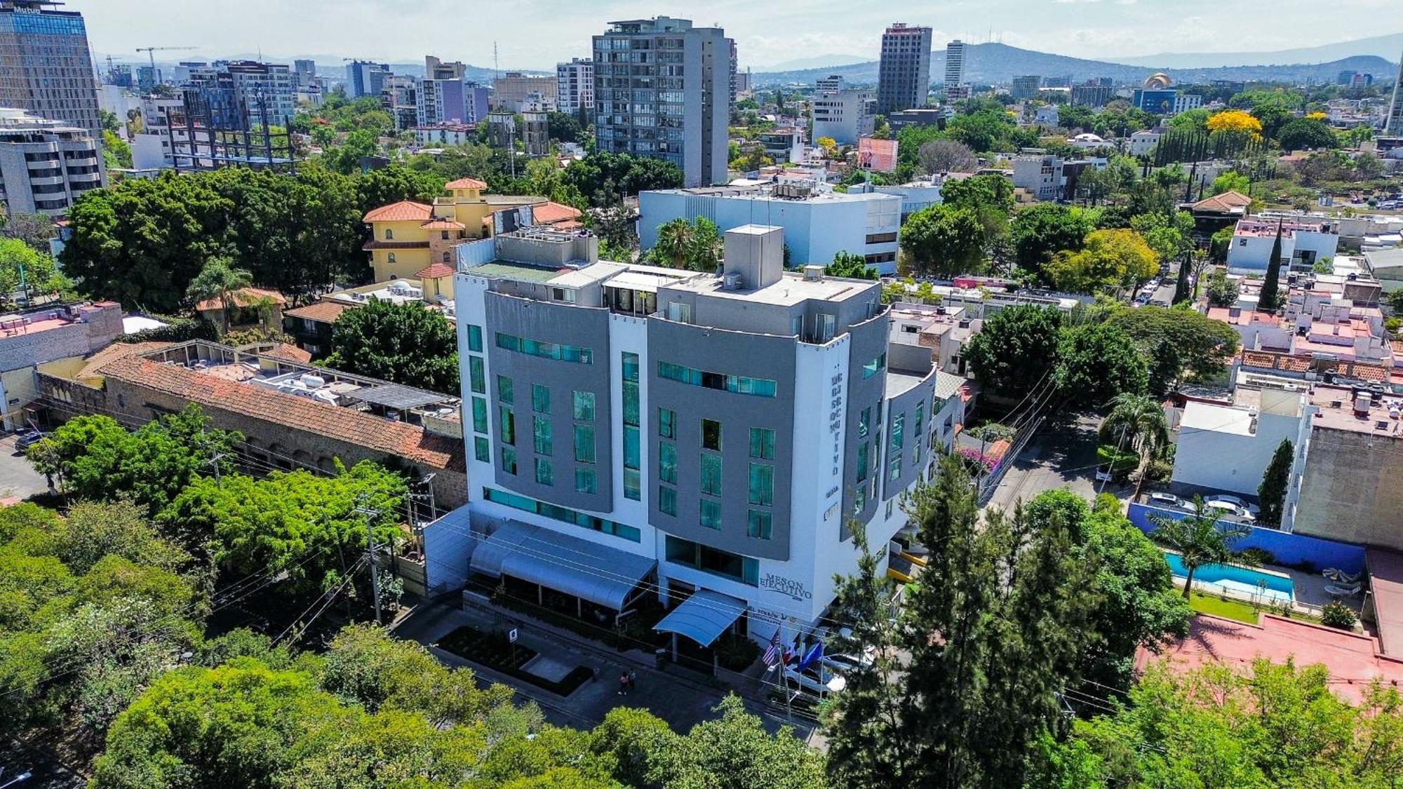 Отель Meson Ejecutivo Guadalajara Minerva - Av Mexico Экстерьер фото